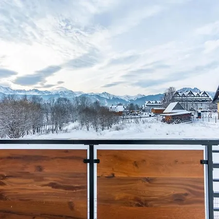 Villa 84 & Apartments - Jacuzzi, Sauna Bed & Breakfast
