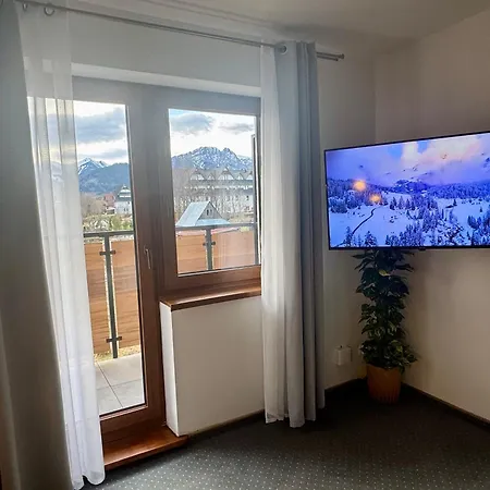 Villa 84 & Apartments - Jacuzzi, Sauna Bed & Breakfast
