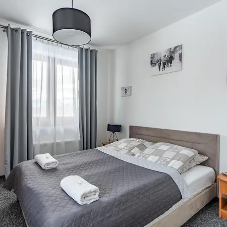 84 & Jacuzzi & Sauna Nocleg ze śniadaniem
