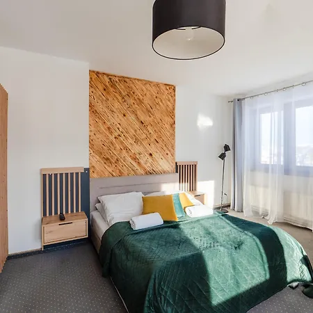 84 & Jacuzzi & Sauna Nocleg ze śniadaniem